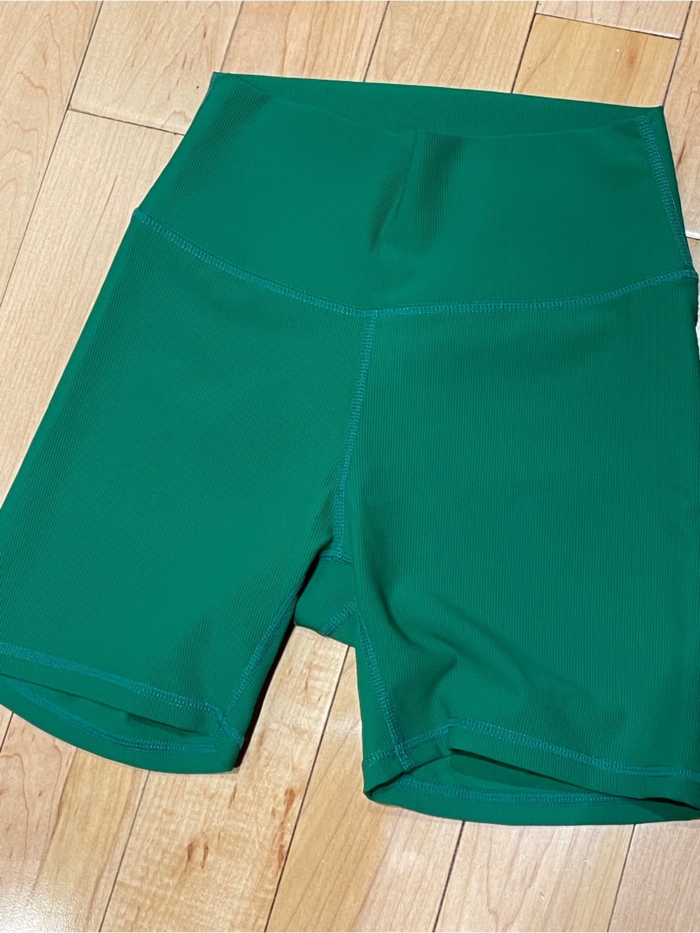 Wilo The Label Emerald Green Biker Athletic Shorts- Size Small - Picture 3 of 14